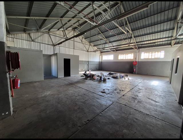 238M² WAREHOUSE TO LET IN CITY DEEP